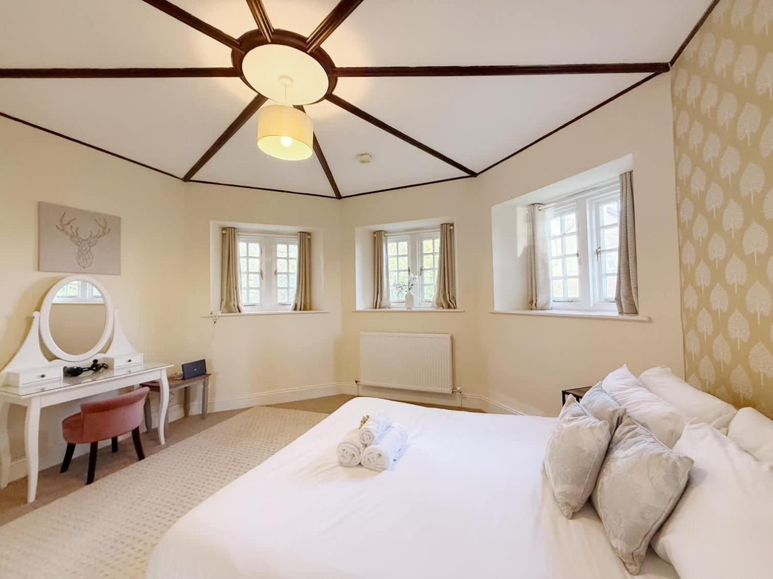 Cosy 1-Bedroom Cottage Next To Combe Lodge Venue Blagdon Exterior photo